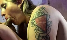 Dulce Pibe con Turca de Tetas Grandes en Halloween