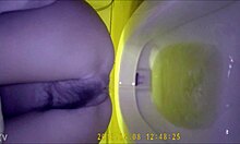 Kamera Tersembunyi Tangkap Cewek Asia Pakai Toilet