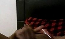 i'm masturbating and fingering until i squirt