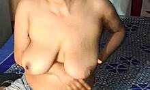 ohhh, sooo hot big boobs bhabhi moaning for me