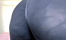 Look at this milf's big tits through leggings