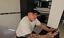 La Esposa Cachonda De Mi Mejor Amigo Me Chupa La Verga Cuando El No Mira