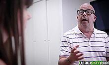 i love blowjobbing two large man meats and switching between them.