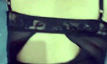 Индонезийское видео: соседка приглашает в гости, пока муж на рыбалке?