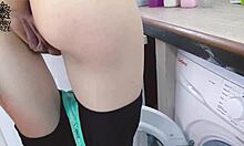 Nachbarin vom perversen vermieter verarscht