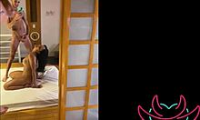 Gozada Nos Peitos Naturais Da Milf