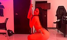 Divorced porn actress seeks warehouse worker for fucking