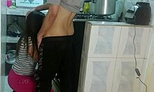 Pusti je, moja žena se ljuti dok je moj prijatelj jebe