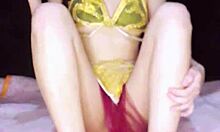 Bonneyuwu Dances Seductively In Leia Star Wars Cosplay Costume