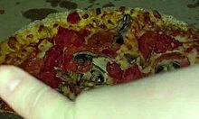 Snowwhite masturbates with pizza and chocolate in LA 😋