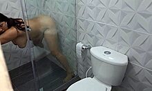 Veo A Mi Madrastra Disfrutando Delicioso Coño Parte 1