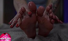 Sexy girl played by foot closeup - feet fetish oiled teen 18+ amateurs 😍