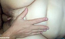 Safadoscasal peitinhos lindos e buceta comendo no pelo a safada adora!