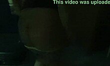 Эта похотливая любительница арабская милф мачеха наслаждается hardcore извращенным сексом с дилдо и игрушками в подвале