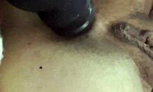 รูตูดแน่นสั่นไหวด้วยปลั๊กแอนแนลระหว่างเสียวตัวเอง