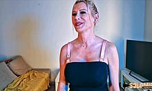 victoria mature milf in threesome with blonde slut