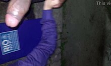 Safada Levou Piroca No Quintal Equanto Carros E Pedestres Passavam E Ganhou Banho De Porra E Mijada