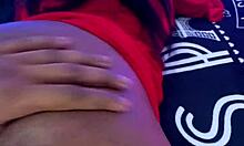 mi hermanastra disfruta de mi enorme polla en su estrecho coño cachondo 😈