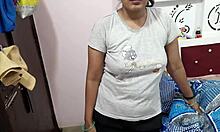 सौतेली बहन को नौकर के साथ रोमांस करते पकड़ा फिर सौतेले भाई ने ब्लैकमेल करके चोदा हिंदी सेक्स वीडियो