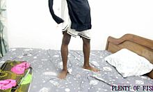 Bbw housewife seduced the room keeper during yoga and gave a quick blowjob, wow