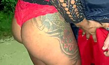 Esposa Fazendo Exibismo Na Rua Deixando Os Coecas Loucos