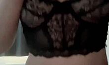 Horny brunette masturbates with toys to orgasm?