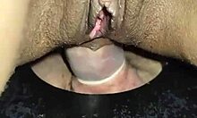 Жёсткий минет в глорихоле пока рогоносец снимал