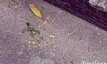 Amateur Latina gets oral in new neighborhood encounter