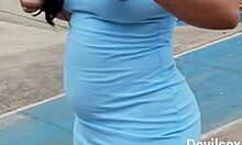 Amateur Latina gets oral in new neighborhood encounter