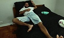 o velinho ficou doido pra fuder a an�zinha rabuda - suruba e bastidores do que rola