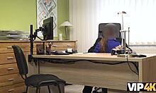 Joven checa de 18+ llega a casting para sexo por dinero