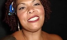 casada vai pro buraco da glória e leva jato na cara