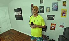 o velinho ficou doido pra fuder a an�zinha rabuda - suruba e bastidores do que rola