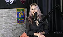 Loira Explica Como Fazer Um Bom Sexo Anal Demonstra Seu Boquete E Gemido Ao Enfiar No Cu - Kyra Sex Sheer Red