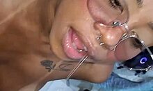 Fiquei desfilando de calcinha até o padrasto me comer