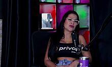 Ama Dar O Cu Mas Não Gostou Em Sua Primeira Vez Não Consegue Gozar Rápido E Sobre Produtora - Emily Louise Watch On Sheer Red