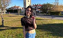 crystal jeune nymphomane soffre une seance anale intense