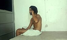 Hermanastra caliente le gusta mucho que su hermanastro la folle al estilo perrito para que luego se corra dentro de su co�o - creampie 😍