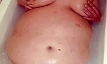 Naked Pussy Play In Bathtub