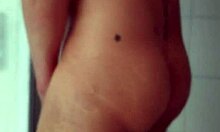 watch this big dick guy shave his penis