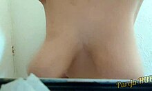 Encuentro A Mi Cuñada Saliendo Desnuda De La Ducha!