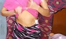 bonneyuwu does her workout routine before recording