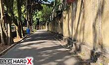 Навърших 18 и повиках приятеля си да ми вземе девствеността в гората, нервна и възбудена