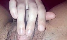 hermoso toto de latina se viene rico desando una lamida de lengua