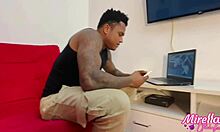 adoro essas brincadeiras escondidas com meu primo