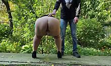 Слишком короткая юбка похотливой тёщи вызывает развратные желания