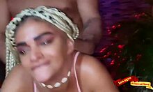 casal transando rough na festa de família