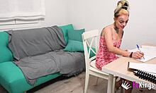 hey lady medusa seducing her tutor with that hot body 😏 can't resist fucking her now