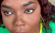 Ayudo a desconocida y ella quería ir al bosque a tener sexo conmigo y casi nos descubren