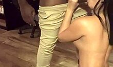 gostosa japonesa chamou bombeiro pra apagar o fogo do seu cuzinho